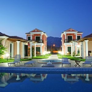 Zeus Villas עד 6 אורחים בוילה