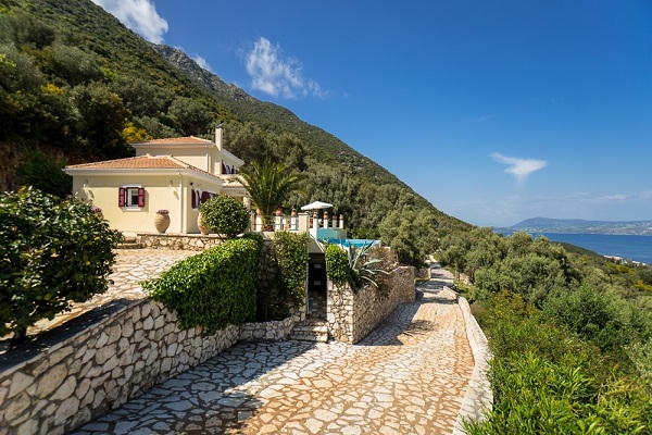 Villa Lin Up to 10 guests