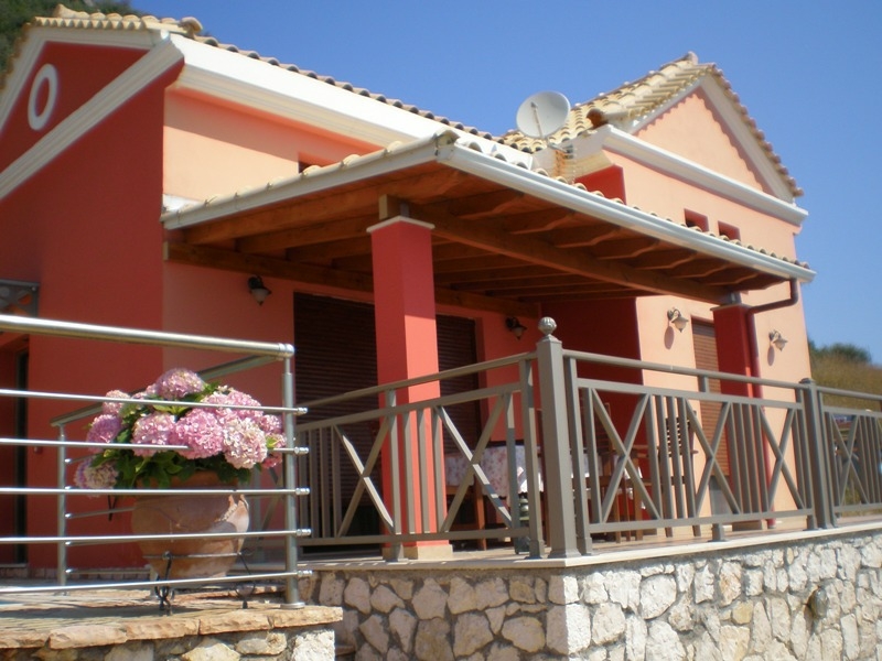 Villa Adelos up to 4 guests