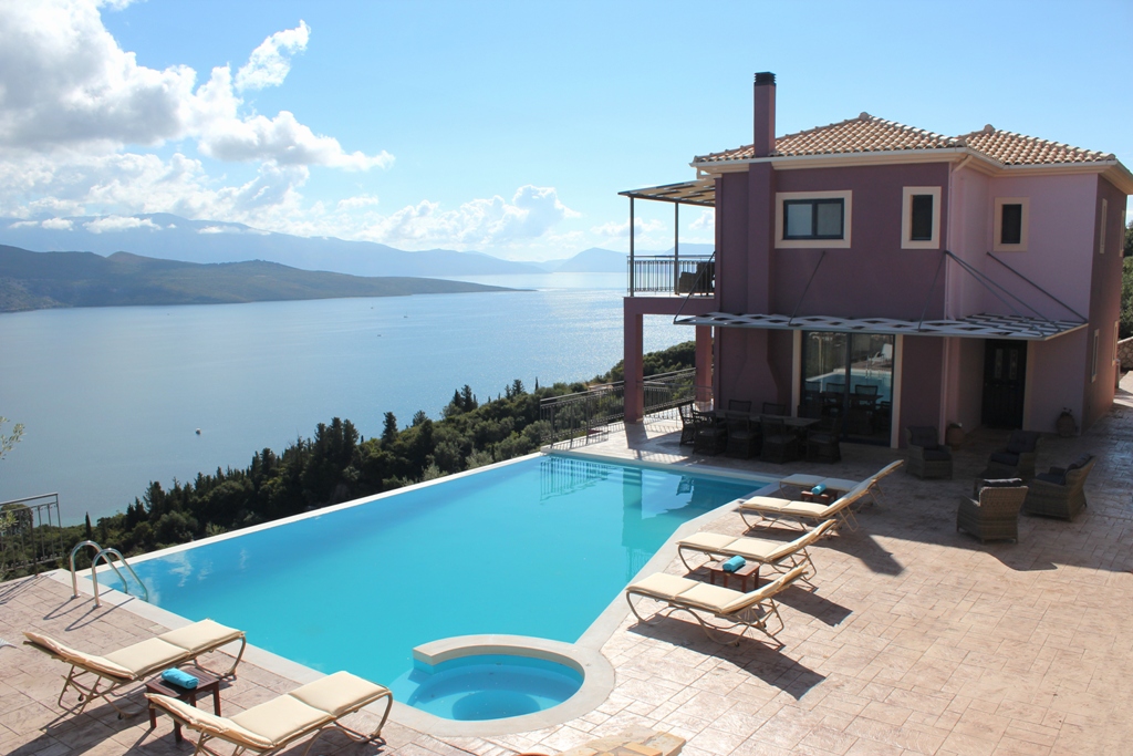 Katuna Villas up to 12/14 guests at the villa