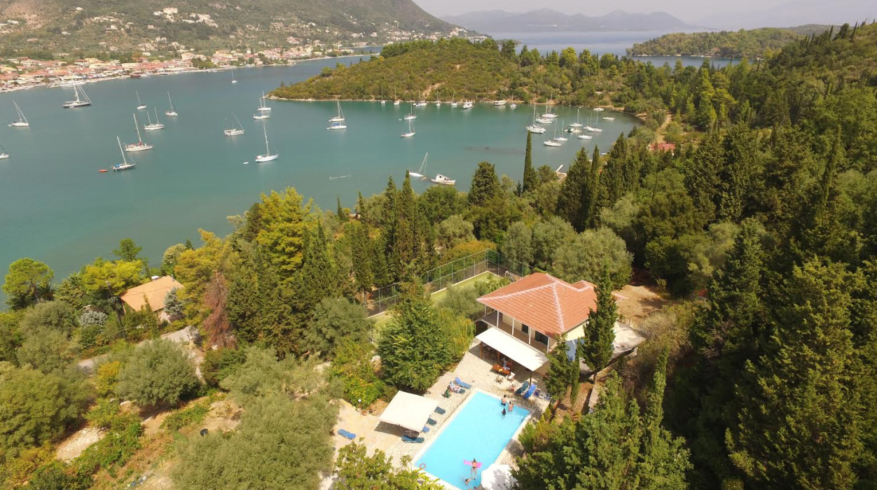 Villa GENI Up to 16 guests by the sea