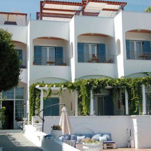 מלון Igistri - האי אגסטרי (שעה מעבורת מאתונה)