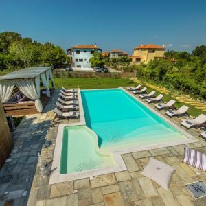 LENTES VILLAS COMPLEX פיליון