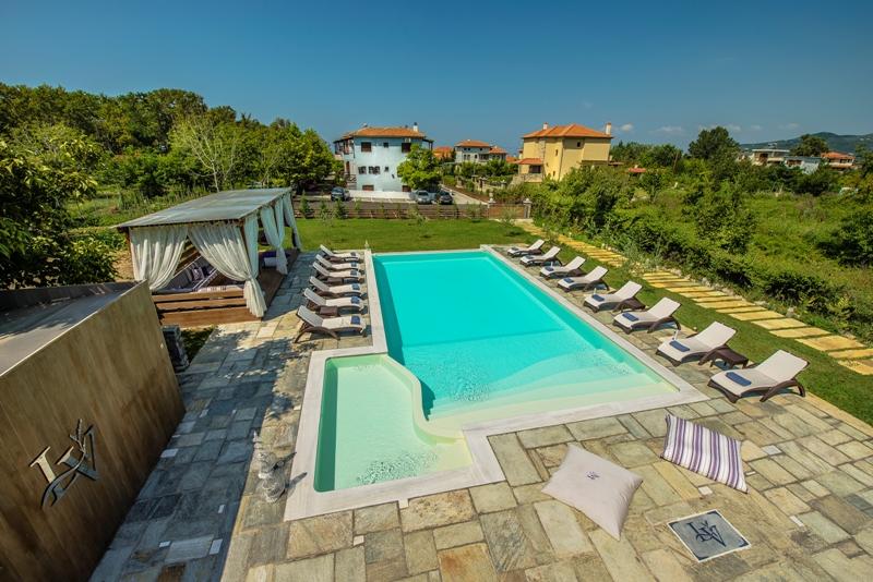 LENTES VILLAS COMPLEX פיליון