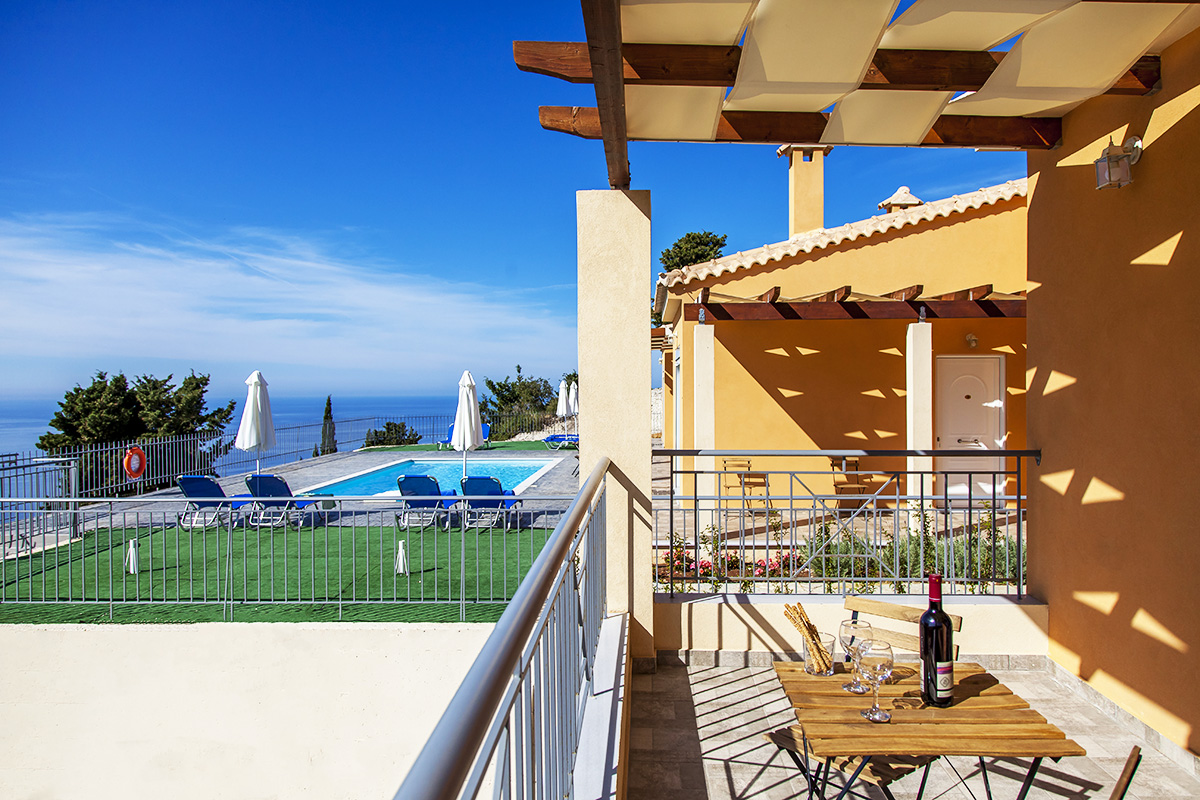 Bella Villa עד 16 אורחים