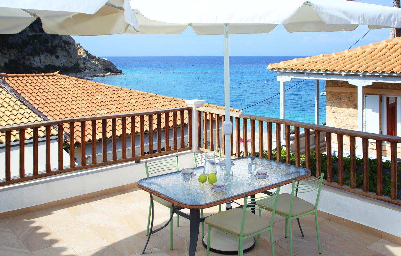 Sea Side apartments- Agios Nikitas