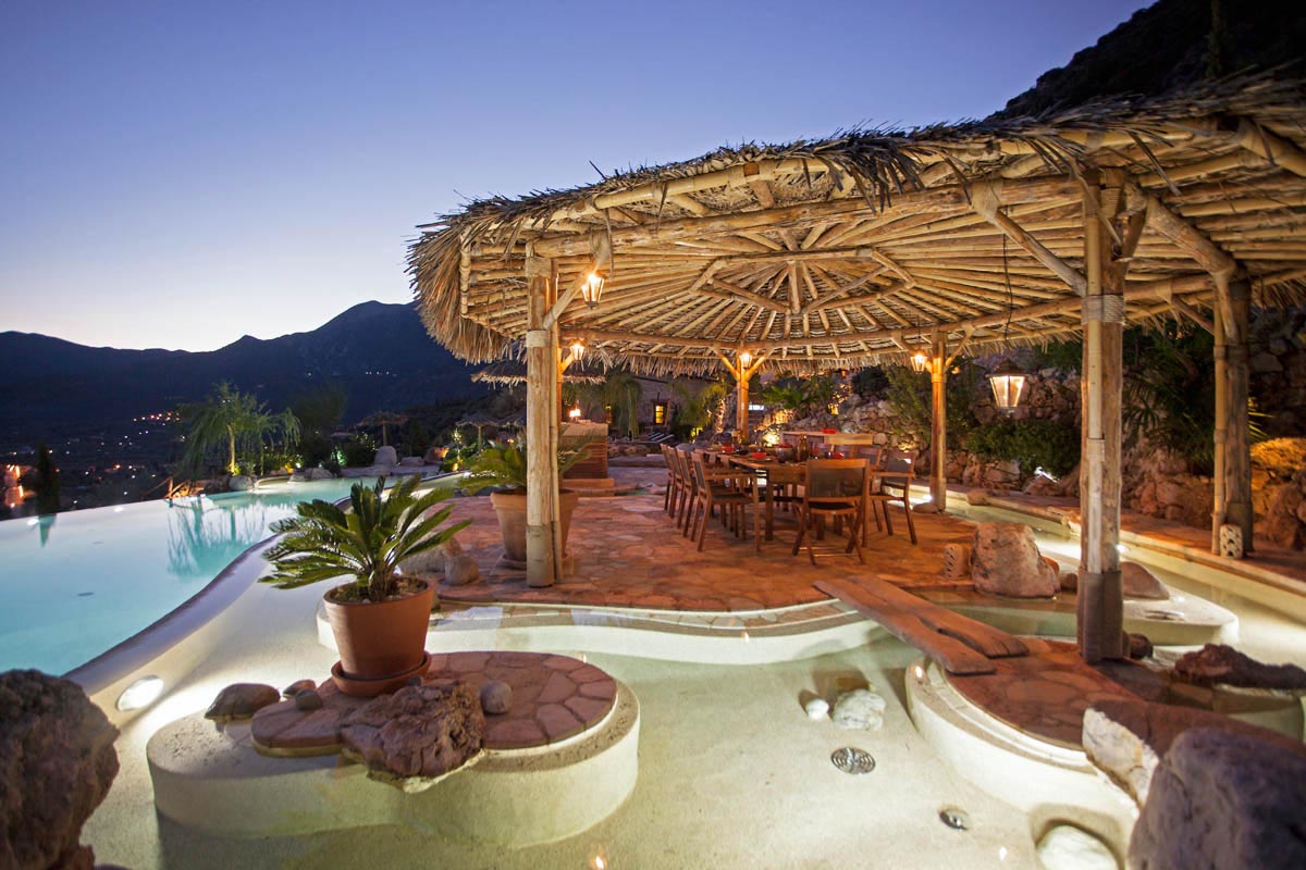 Villa MOZA Up to 21 guests