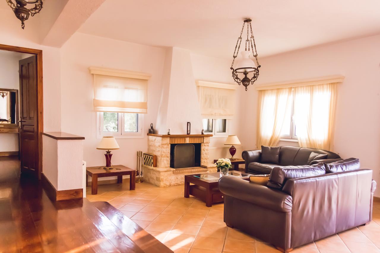 Villa Irinis עד 10-12 אורחים – תמונה 2