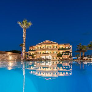 מלון Giovanni Beach Resort and Suites