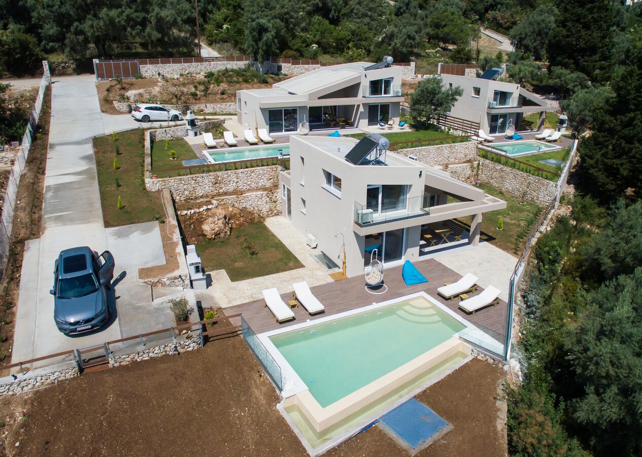 Natoli Villas עד 6-8 אורחים – תמונה 2