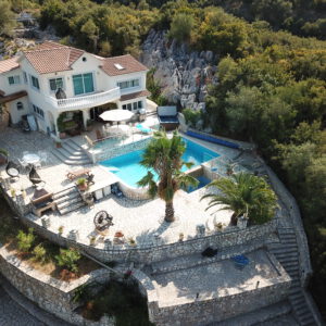 Villa Neli Up to Guests: 10