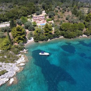 Waterfront Villa עד 12 אורחים