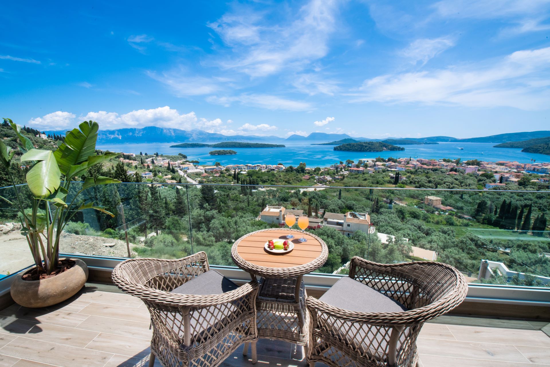 Nydri Villas עד 8 אורחים בכל וילה