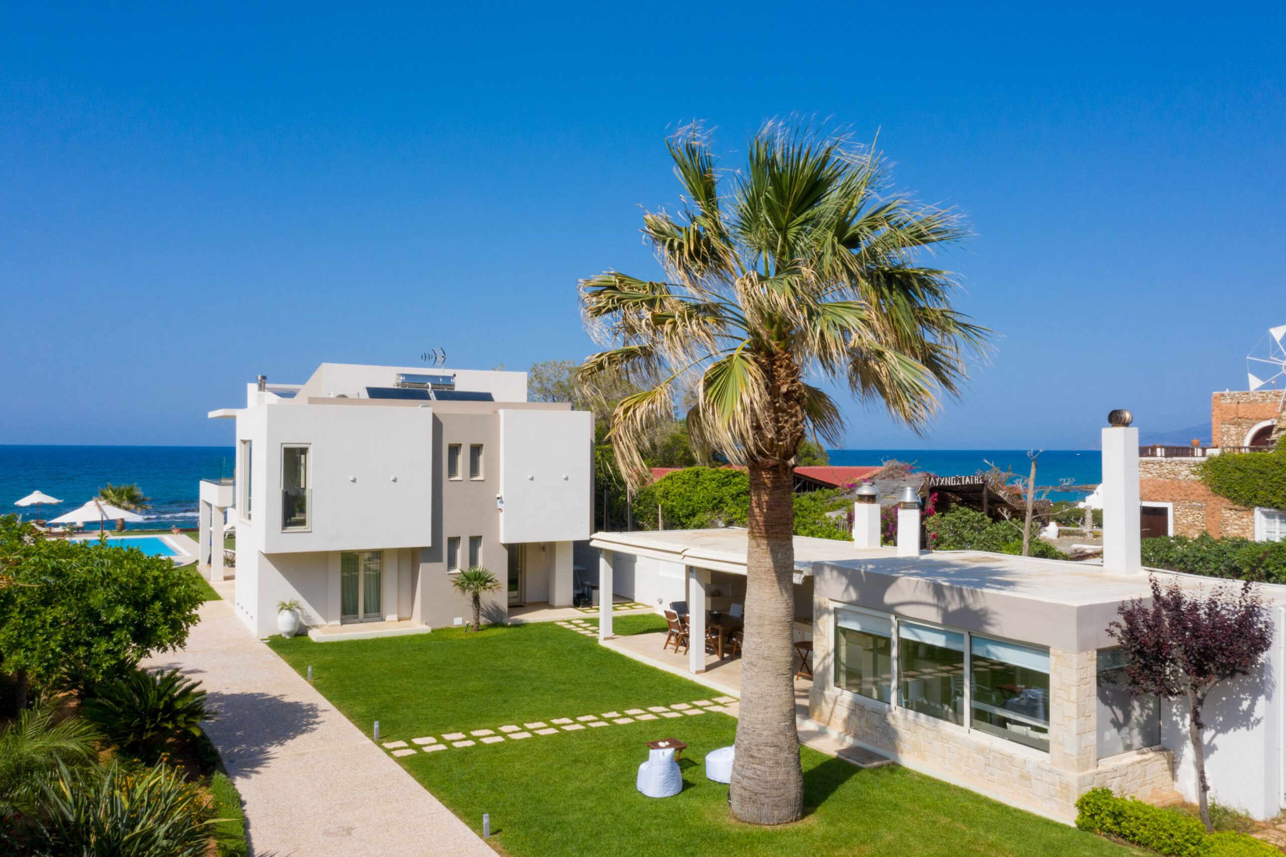 Nissos Beach Villa כרתים עד 12 אורחים – תמונה 4