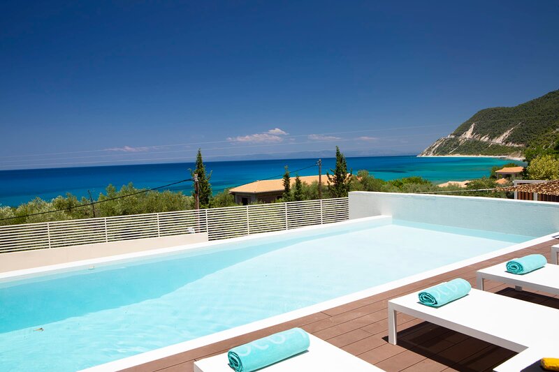 Villa WH Ionian עד 9 אורחים