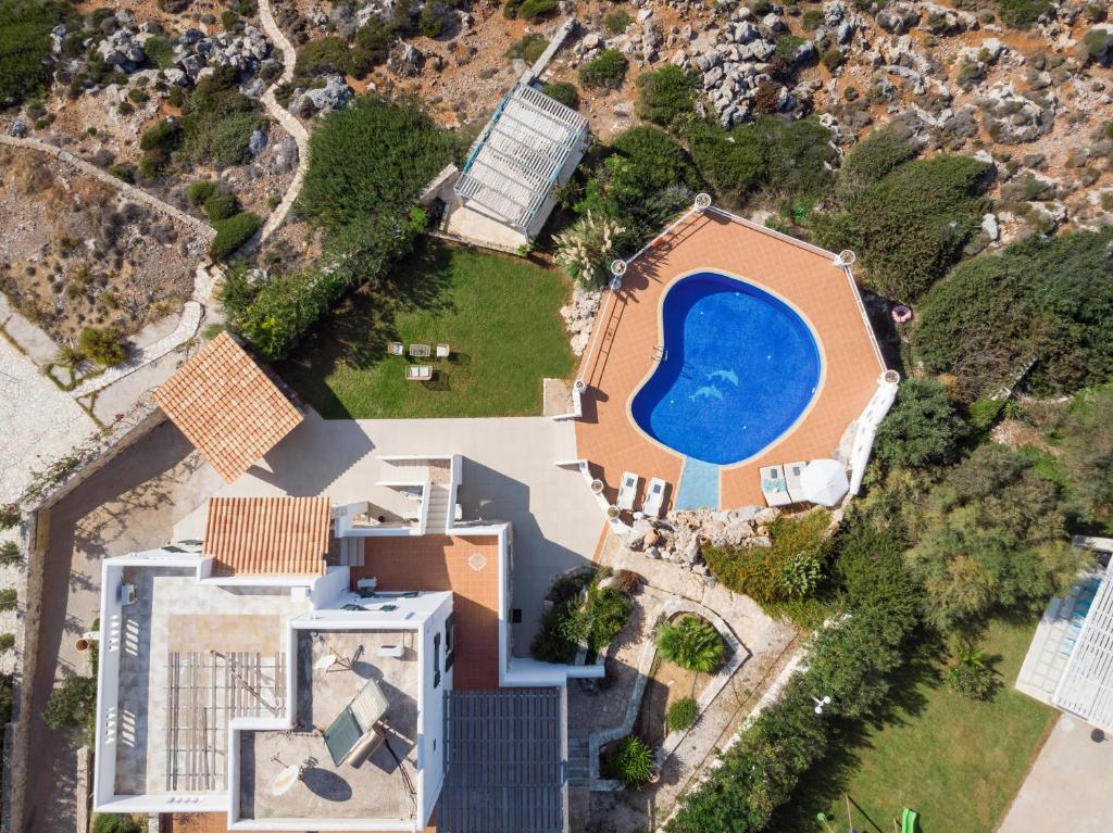 Idra Beach Front Villa כרתים עד 14 אורחים – תמונה 4