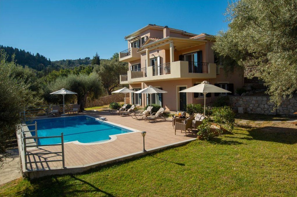 VILLA DAPHNA 8-12 guests