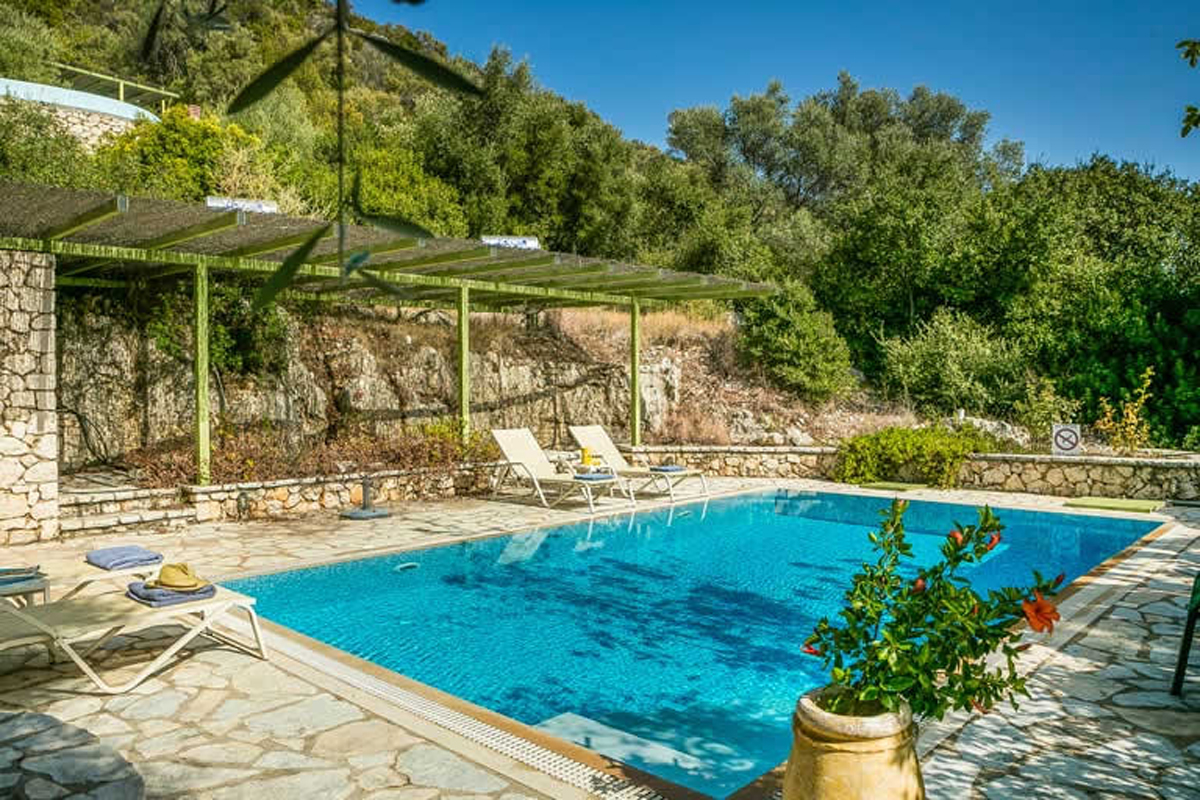 VILLA MAESTRO 4-5 אורחים