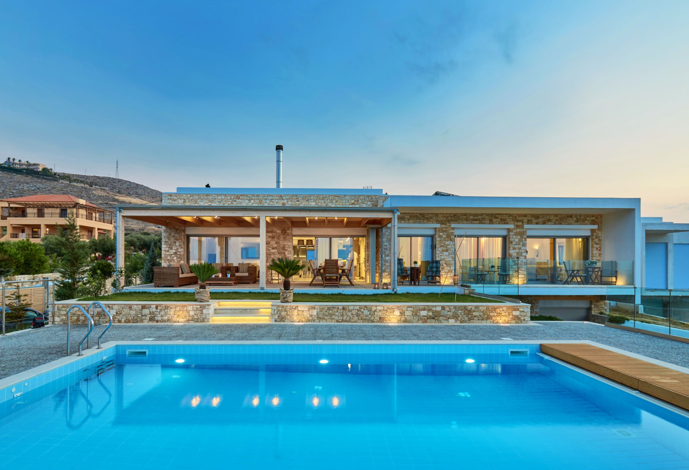 VILLA C&C Crete 12-14 אורחים